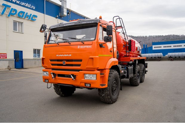 Автоцистерна вакуумная АКН-10 КО