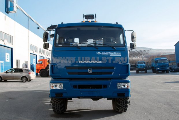 Седельный тягач с КМУ ИФ-300 УСТ 5453 Камаз 43118, сп.м
