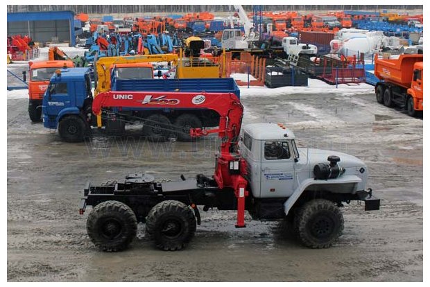 Седельный тягач с КМУ UNIC 503 УСТ 5453 Урал 44202-60Е5