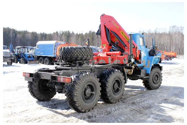 Седельный тягач с КМУ PK-15500А УСТ 5453 Урал 5557