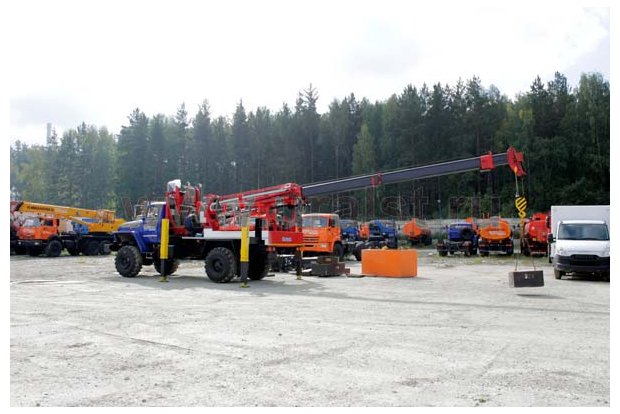 БКМ с Kanglim KDC 5600 УСТ 5453 Урал 43206Е5