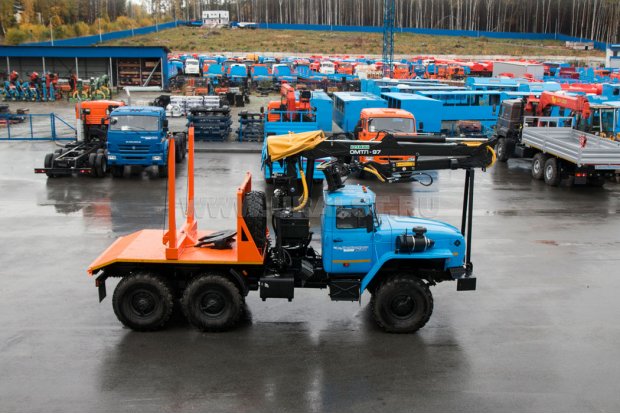 Автомобиль-трансформер с ОМТЛ-97 УСТ 5453 Урал 55571-72Е5