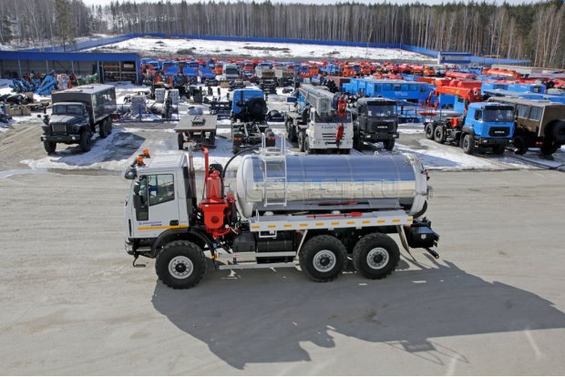 Автоцистерна АКН-11-ОД ВК УСТ-5453 на шасси IVECO-AMT Карго(CARGO)