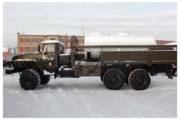 АЦПТ-8,0 (4615-10) с насосом Урал 5557