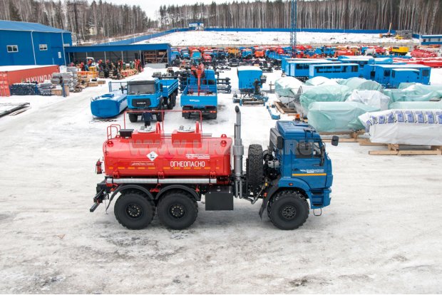 Автоцистерна бензовоз АЦ-8-2 УСТ 5453 Камаз 5350-66(D5) доработка под ДОПОГ