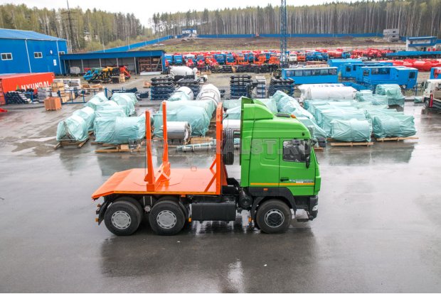 Лесовоз МАЗ 6430В9-1470-012