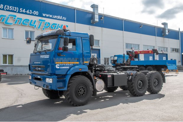 Седельный тягач Камаз 44108 (CUMMINS 340, ZF) ЛВЖ ГФ, доработка под ДОПОГ
