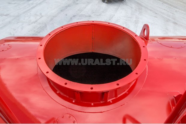 Горловина люка-лаза