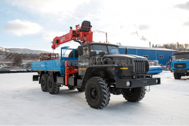 Бортовой автомобиль Урал 4320-1912-70М с КМУ KANGLIM KS2057