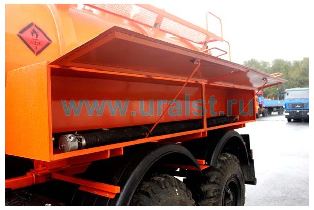 АЦ-6,5 3 Урал 4320Е5 отсека с насосом