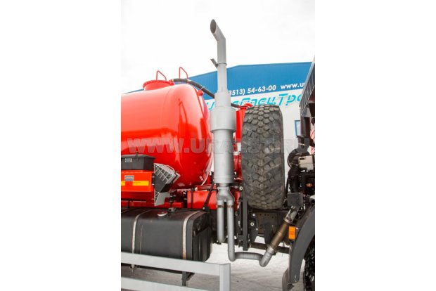 Автоцистерна вакуумная для нефтепродуктов АКН-10-ОД ВК УСТ 5453 Камаз 43118-50, доработка под ДОПОГ