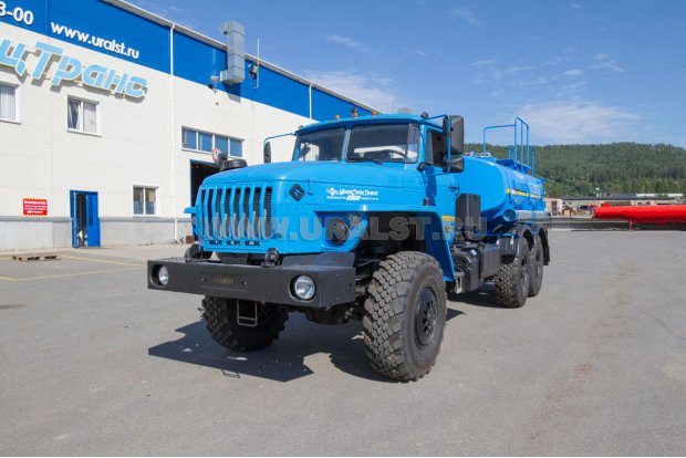 Автоцистерна для технической воды АЦВ-8 УСТ 5453 Урал 4320-1951-60