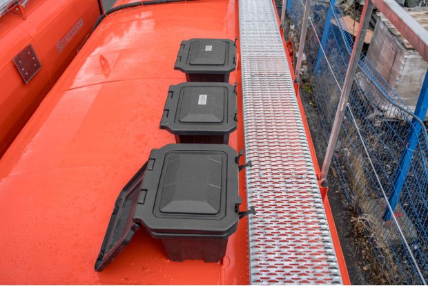 Ящики для песка и кошмы