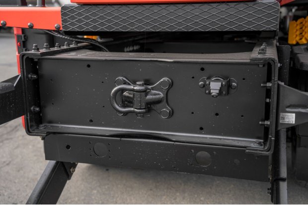 Буксировочная петля