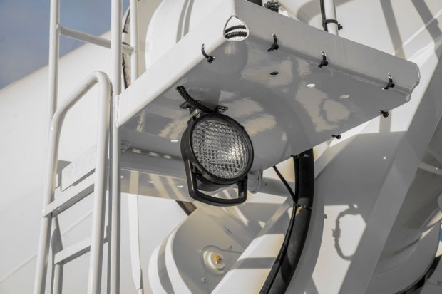 Фара-прожектор