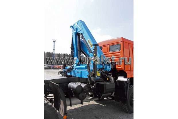 Седельный тягач КамАЗ-65225 с КМУ ИМ-95