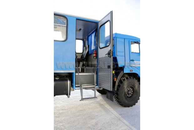 Автобус вахтовый 28+2 комфорт УСТ 54535 Камаз 43118-50