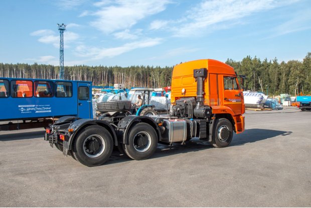 Седельный тягач Камаз 6460-26001-73
