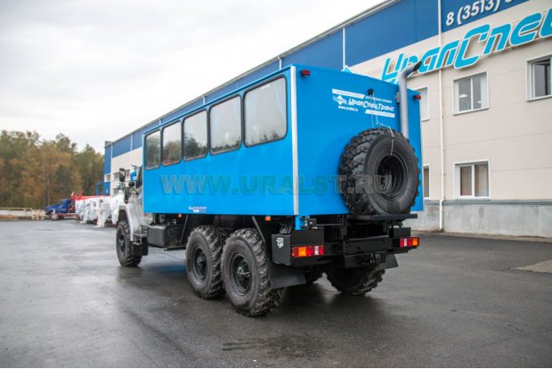 Вахтовый автобус Урал-NEXT 4320-6952-74Г38
