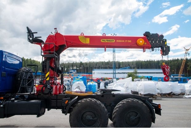 Седельный тягач с КМУ ИТ-150 (тросовый) УСТ 5453 Урал NEXT 4320-6951-72