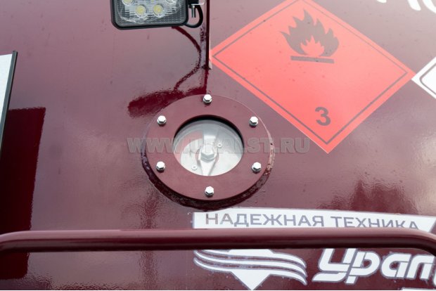 Указатель уровня жидкости в цистерне