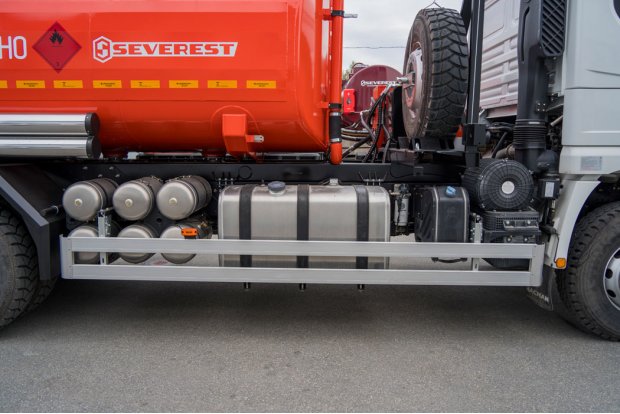 Боковая защита