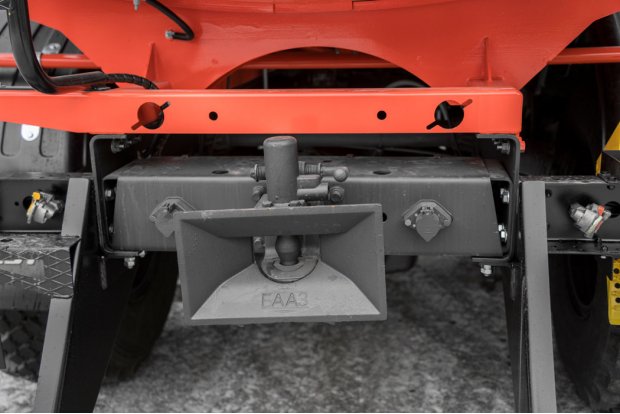 Заднее сцепное устройство