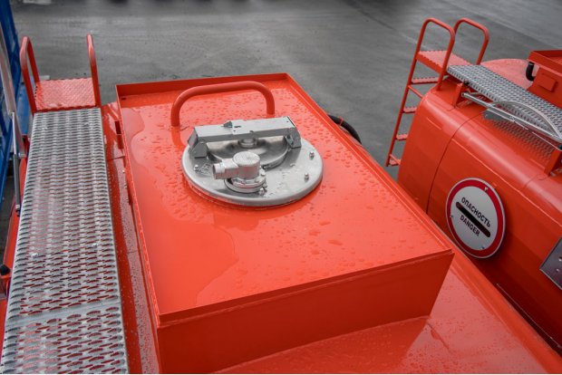 Заливная горловина