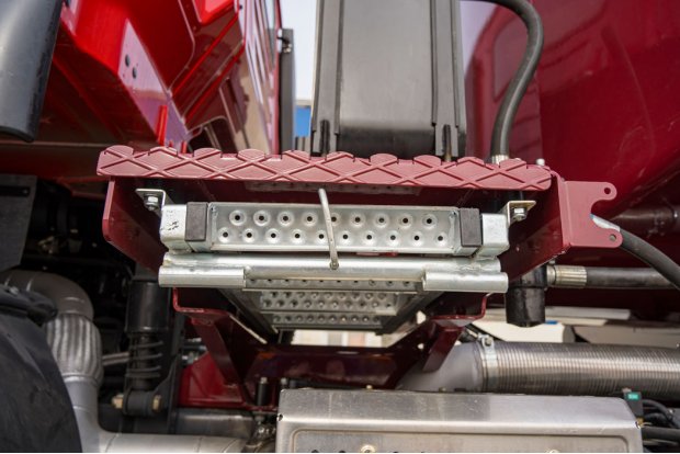 Выдвижная лестница в транспортном положении