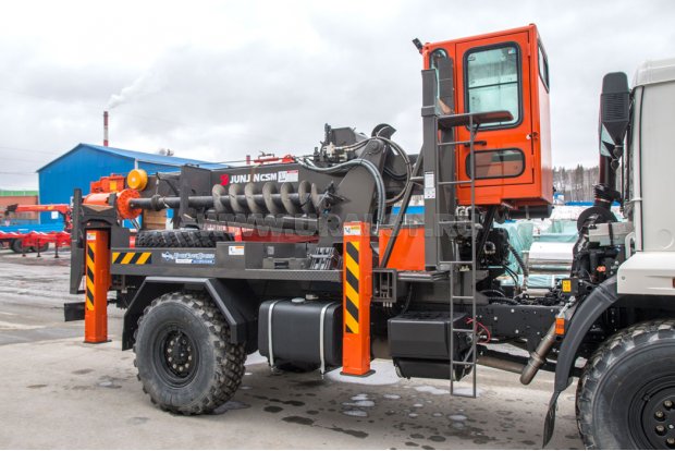 БКМ с SOOSAN SA040C УСТ 54535 Камаз 43502 (с кабиной оператора)
