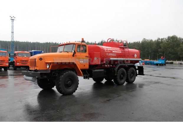 Автотопливозаправщик АТЗ-12Б УСТ-5453