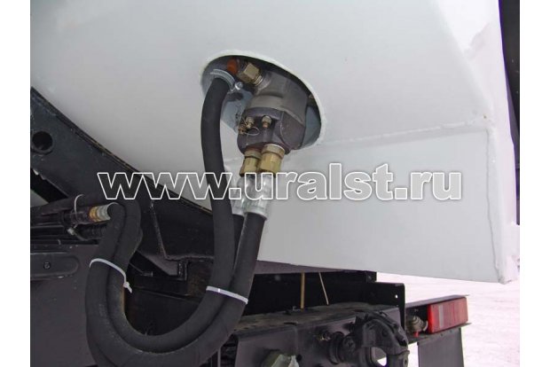 АЦПТ-9,5 с насосом, обогрев, Урал 4320
