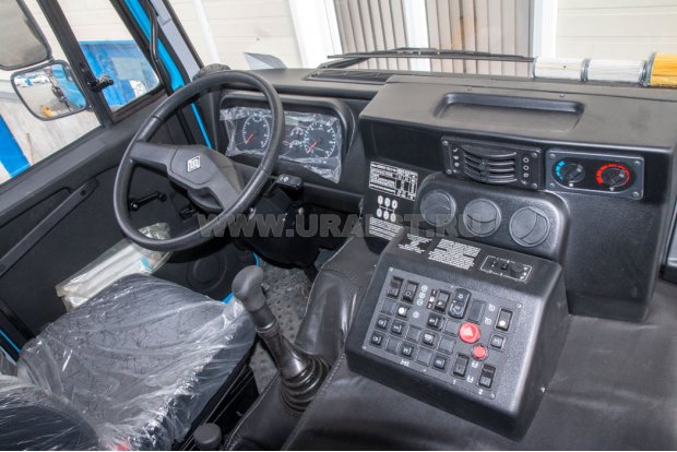 Седельный тягач Урал 4320-80Е5 с КМУ ИТ-150 УСТ
