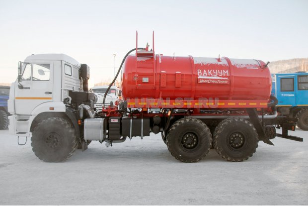Вакуумная машина МВ-10 КО УСТ 5453 Камаз 43118-50, наружн. шпангоуты. 5 мм, подогрев