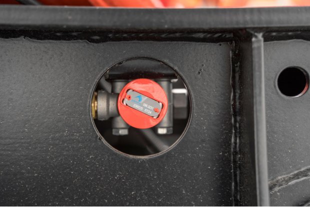 Кран тормозной системы