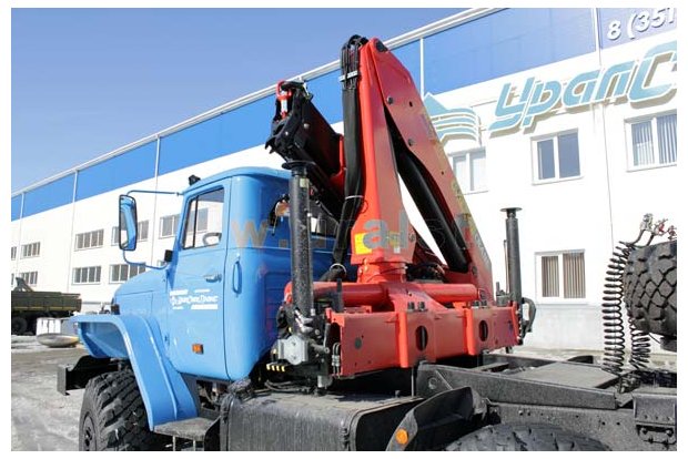 Седельный тягач Урал с КМУ Palfinger РK-15500