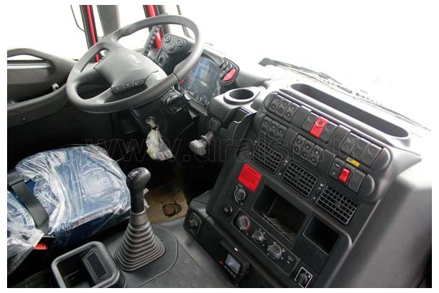 Кабина тягача IVECO-AMT 633910