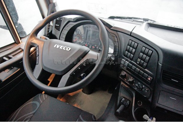 Приборная панель IVECO-AMT 733950