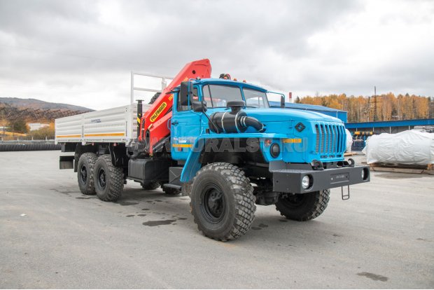 Автомобиль бортовой Урал 4320-60М с краном-манипулятором ИМ-150N