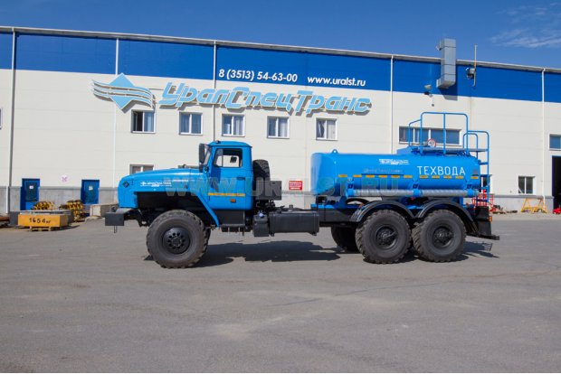 Автоцистерна для технической воды АЦВ-8 УСТ 5453 Урал 4320-1951-60