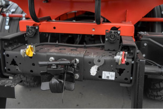 Заднее сцепное устройство