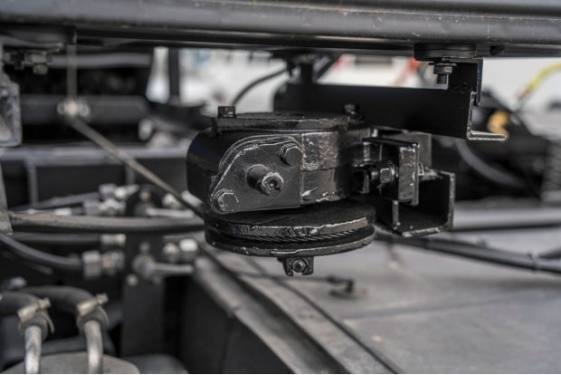 Лебёдка запасного колеса