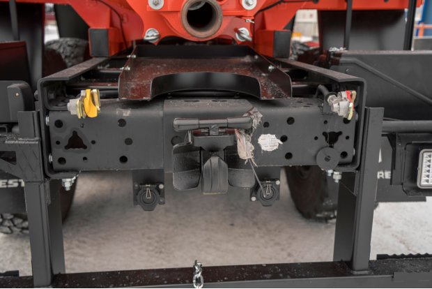 Заднее сцепное устройство