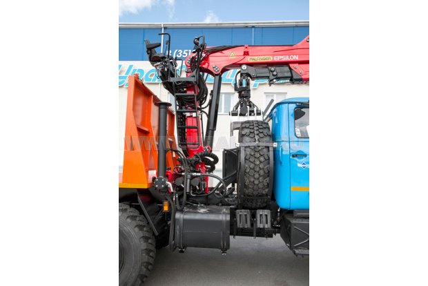 ЛЕСОВОЗ С ГМ EPSILON М130L97 УСТ 5453 УРАЛ 5557Е5