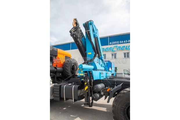 Седельный тягач с КМУ ИМ-240-04 УСТ 5453 Камаз 43118-50 сп. м.