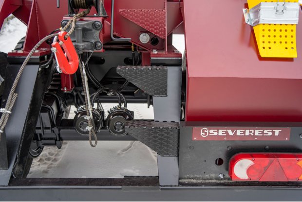 Ступени для подъема на прицеп