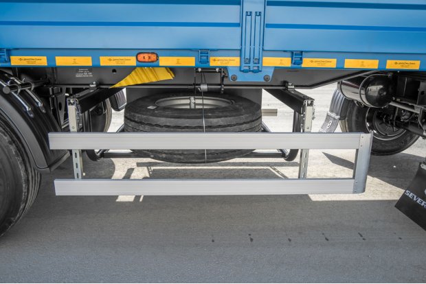 Боковая защита