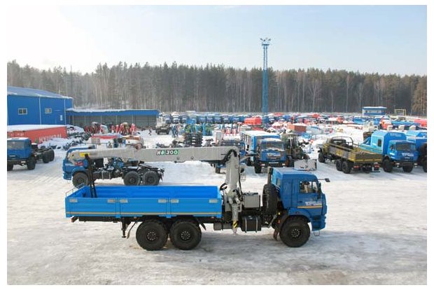 Бортовой автомобиль Камаз 43118-46 с краном-манипулятором ИФ-300С