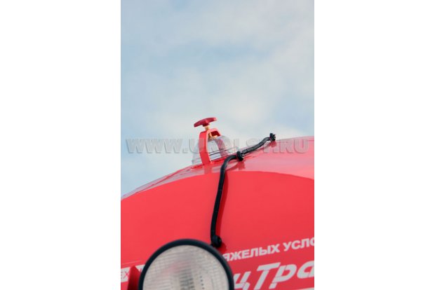 Смотровое окно цистерны