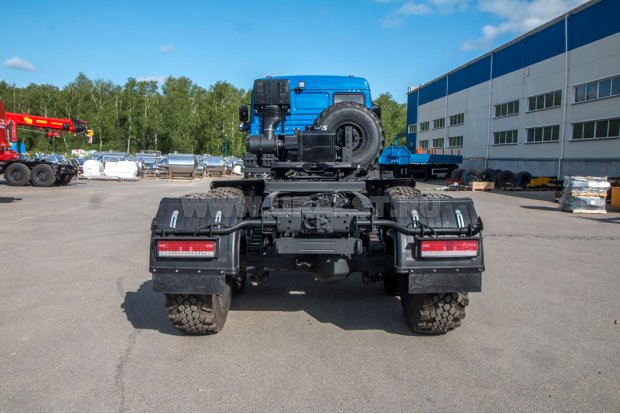 Седельный тягач Камаз 44108 (CUMMINS 340, ZF) ЛВЖ ГФ, доработка под ДОПОГ